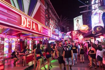 how to reach pattaya